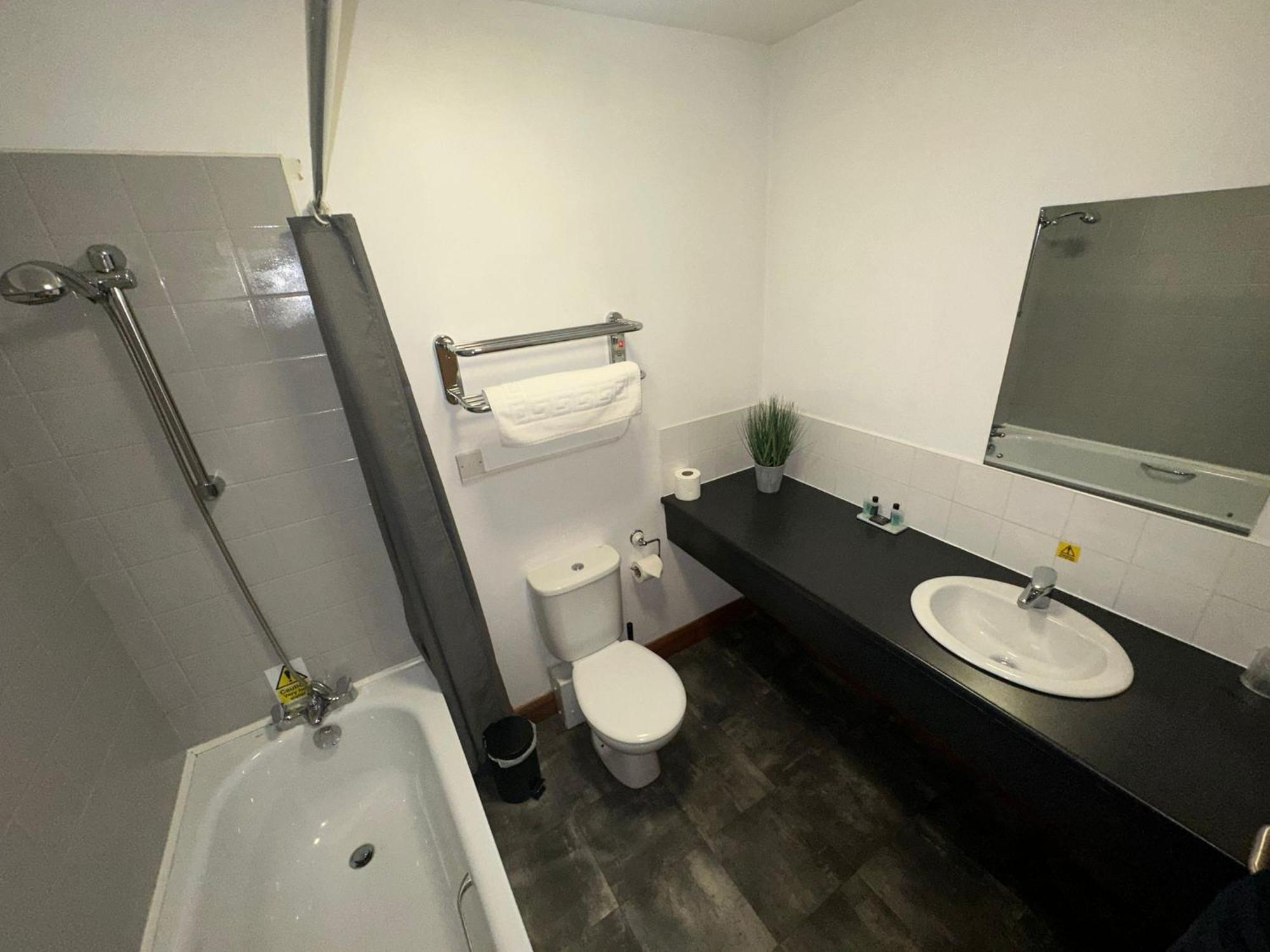 Afan Lodge Port Talbot Bagian luar foto